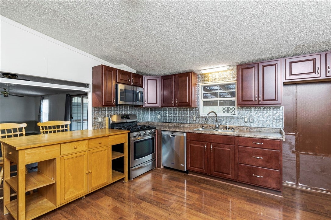 39 Running Deer Road Phenix City, AL 36870 - Photo 11 of 33 Gallery Image 11