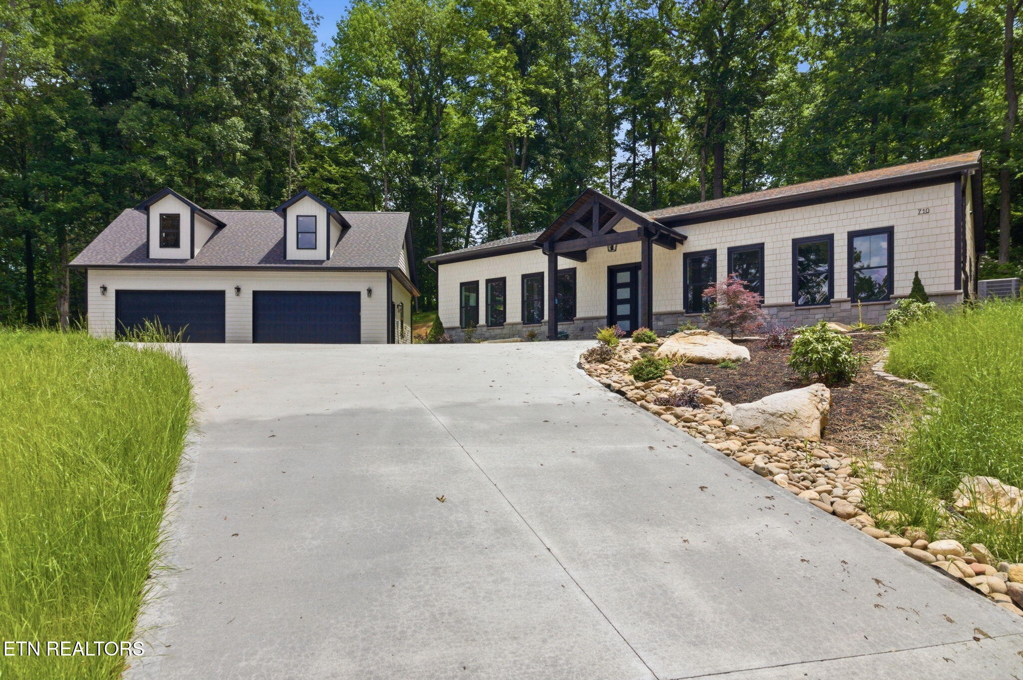710 Knight Road Knoxville, TN 37920 - Photo 4 of 36 Gallery Image 4