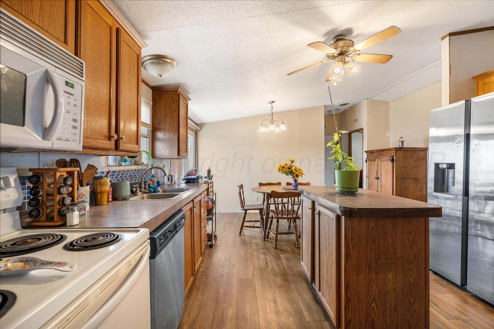 1451 Claude Road Amarillo, TX 79118 - Photo 6 of 21 1451 Cladue -14