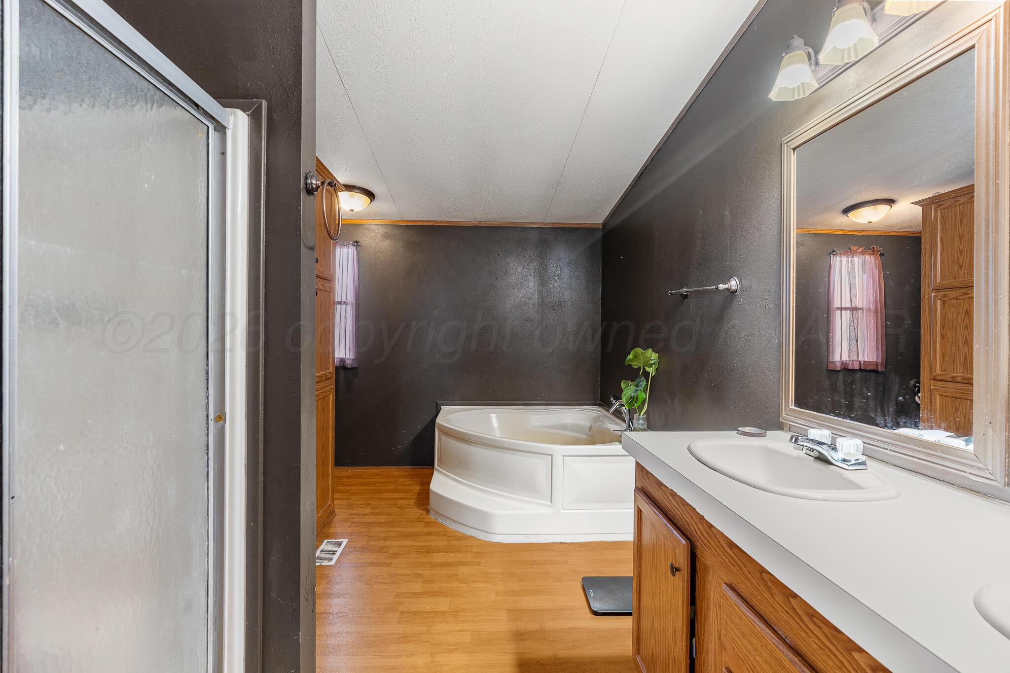 1451 Claude Road Amarillo, TX 79118 - Photo 8 of 21 1451 Cladue -17