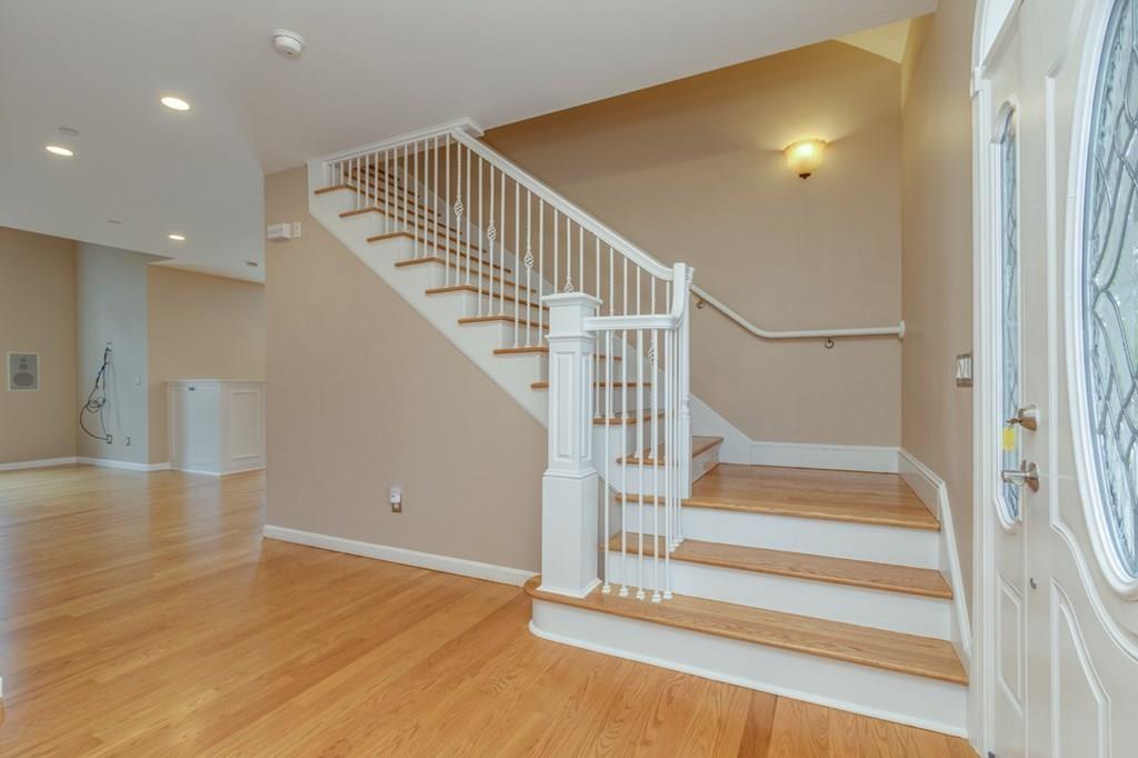 197 Dow Road Hollis, NH 03049 - Photo 7 of 38 a view of entryway
