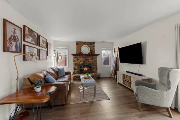 $411,000 | 1042 Churchill Drive, Bolingbrook, IL 60440