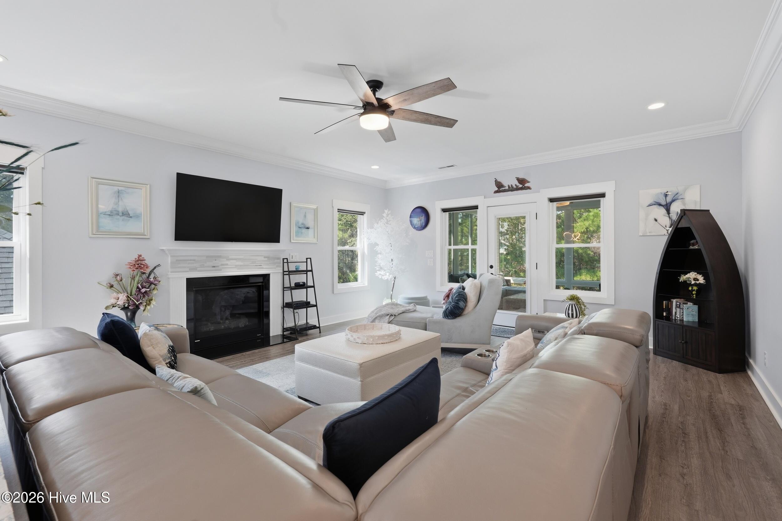 131 Everett Park Trail Holly Ridge, NC 28445 - Photo 29 of 111 29_living room