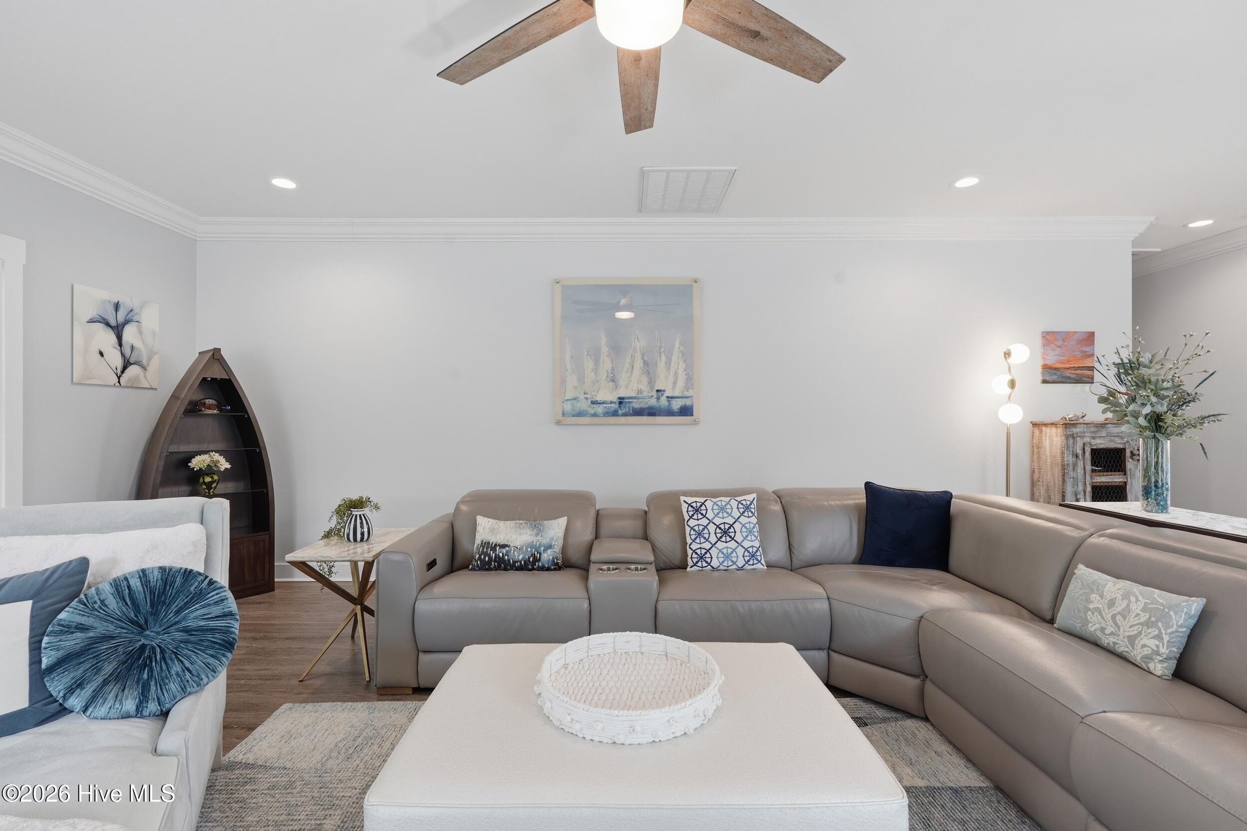 131 Everett Park Trail Holly Ridge, NC 28445 - Photo 32 of 111 32_living room