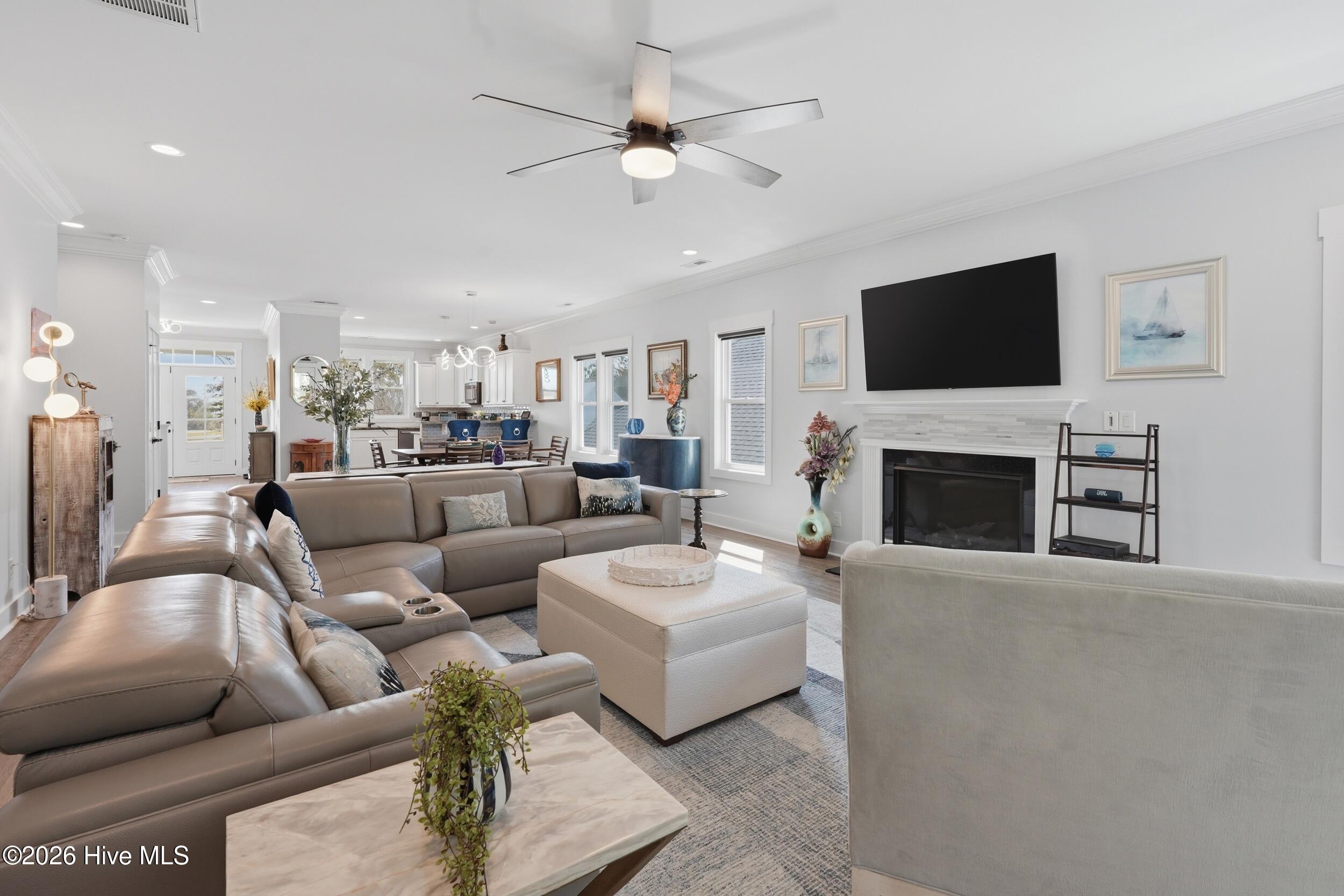 131 Everett Park Trail Holly Ridge, NC 28445 - Photo 34 of 111 34_living room
