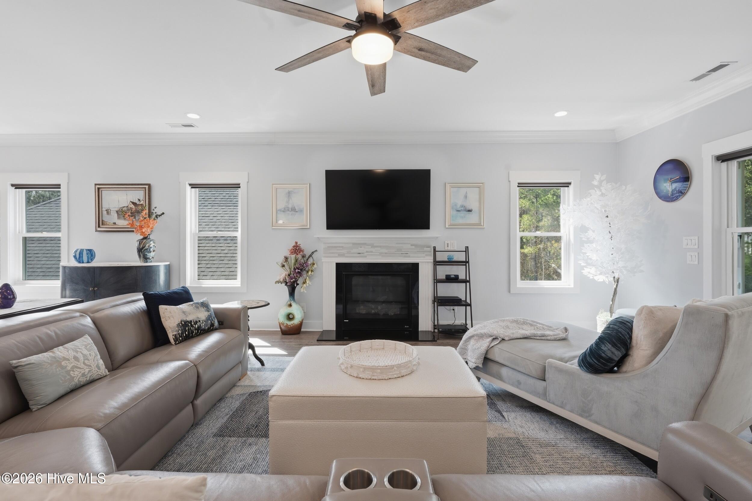 131 Everett Park Trail Holly Ridge, NC 28445 - Photo 35 of 111 35_living room