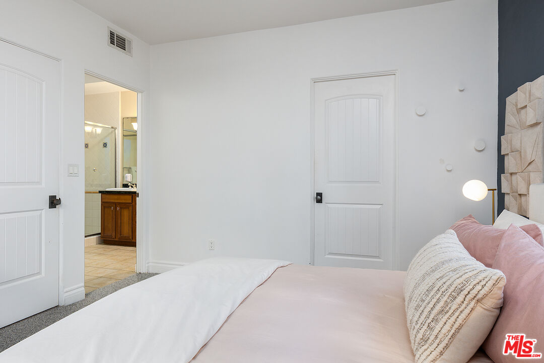 5753 White Oak Avenue, Unit 7 Encino, CA 91316 - Photo 25 of 37