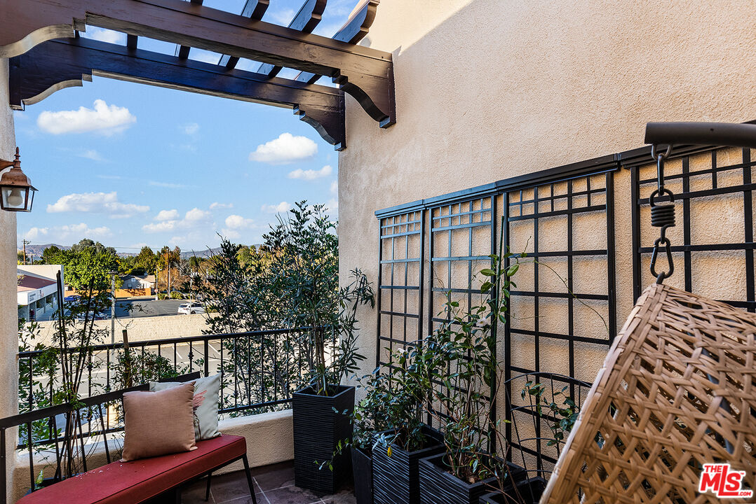 5753 White Oak Avenue, Unit 7 Encino, CA 91316 - Photo 31 of 37