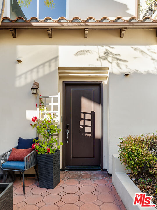 5753 White Oak Avenue, Unit 7 Encino, CA 91316 - Photo 4 of 37