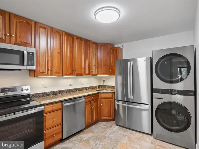 $499,000 | 1600 North Oak Street, Unit 524, Arlington, VA 22209