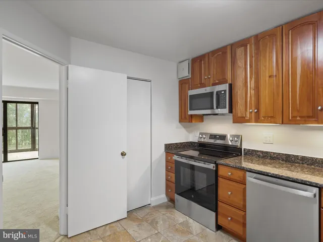 $499,000 | 1600 North Oak Street, Unit 524, Arlington, VA 22209