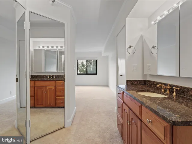 $499,000 | 1600 North Oak Street, Unit 524, Arlington, VA 22209