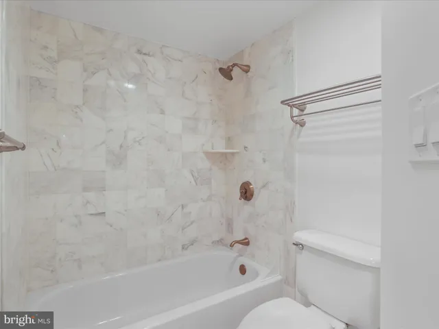 $499,000 | 1600 North Oak Street, Unit 524, Arlington, VA 22209