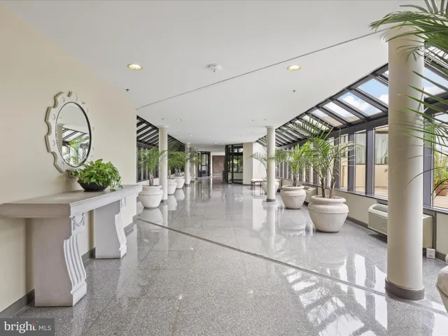 $499,000 | 1600 North Oak Street, Unit 524, Arlington, VA 22209