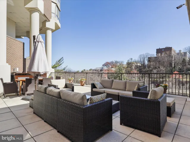 $499,000 | 1600 North Oak Street, Unit 524, Arlington, VA 22209