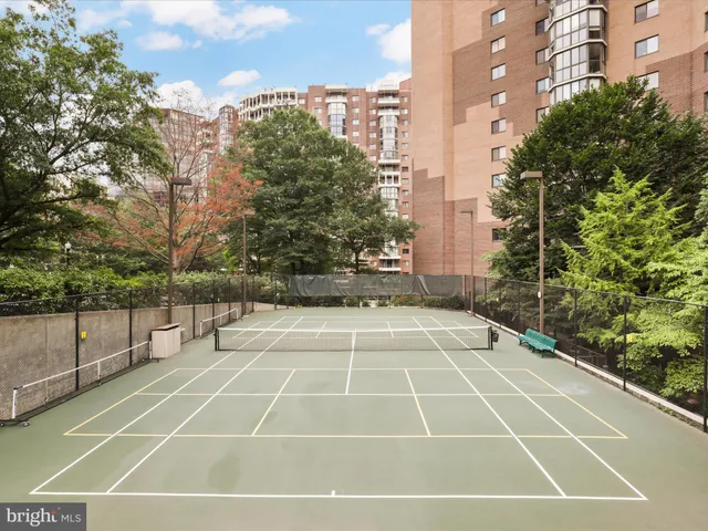 $499,000 | 1600 North Oak Street, Unit 524, Arlington, VA 22209