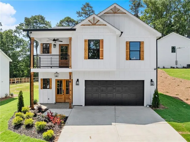 $450,000 | 176 Llewellyn Street, Clarkesville, GA 30523