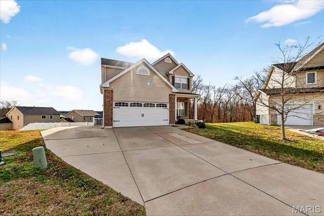 $420,000 | 916 Mountain Brook Court, O'Fallon, MO 63366