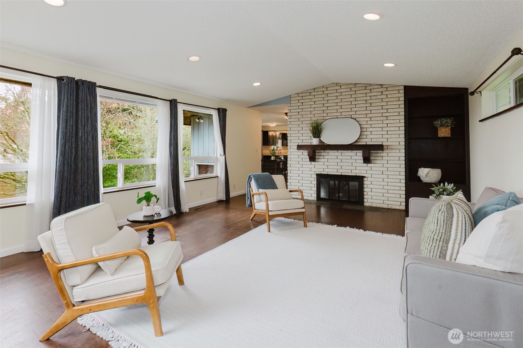 1820 Northeast Rustic Lane Bremerton, WA 98310 - Photo 5 of 34 Gallery Image 5