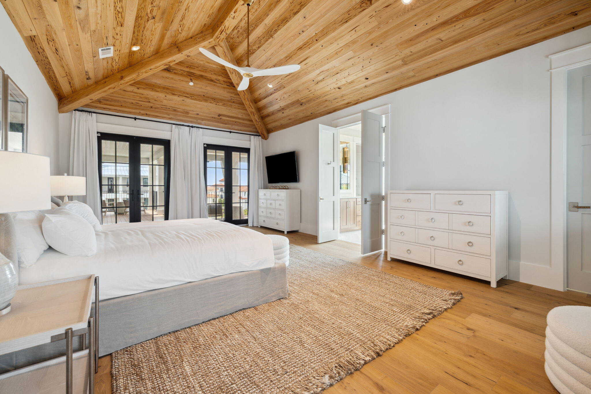 5022 West County Highway 30A Santa Rosa Beach, FL 32459 - Photo 20 of 26 Spears Group Image 20 | Master Bedroom