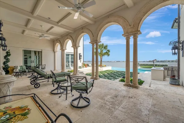 $5,900,000 | 14 Waterford Lane, League City, TX 77565