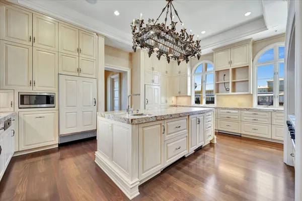 $5,900,000 | 14 Waterford Lane, League City, TX 77565