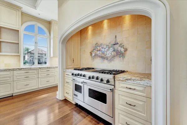 $5,900,000 | 14 Waterford Lane, League City, TX 77565