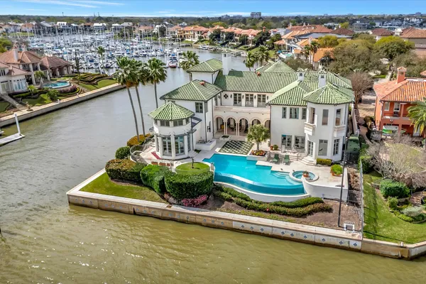 $5,900,000 | 14 Waterford Lane, League City, TX 77565