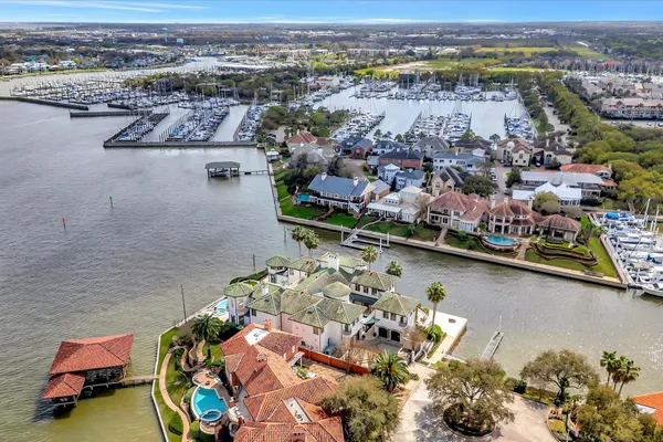 $5,900,000 | 14 Waterford Lane, League City, TX 77565