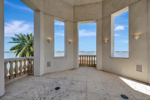 $5,900,000 | 14 Waterford Lane, League City, TX 77565