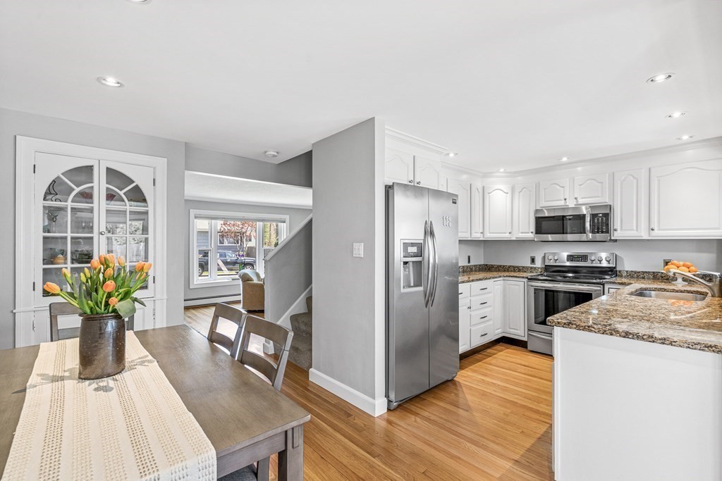 23 Dustin Road Reading, MA 01867 - Photo 14 of 38