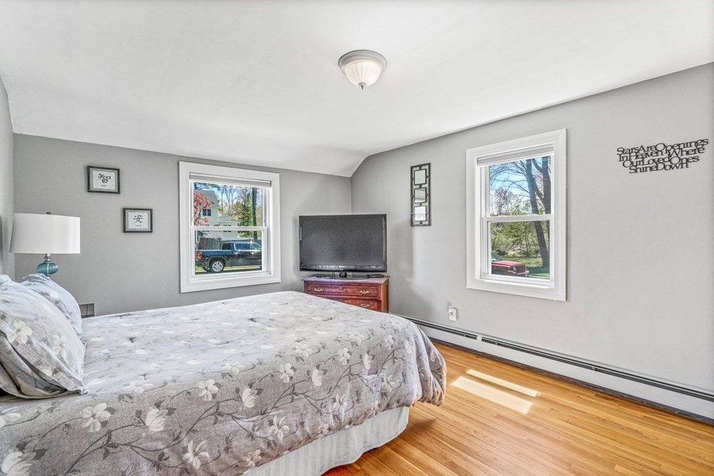 23 Dustin Road Reading, MA 01867 - Photo 22 of 38