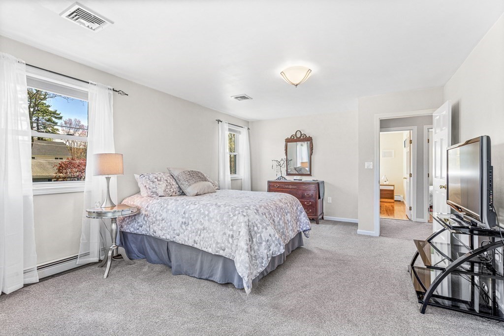 23 Dustin Road Reading, MA 01867 - Photo 26 of 38