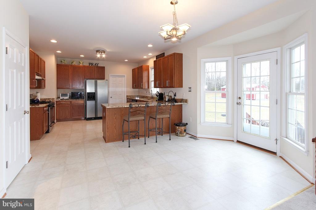 5661 Balls Mill Road Midland, VA 22728 - Photo 10 of 30 Informal dining area in kitchen
