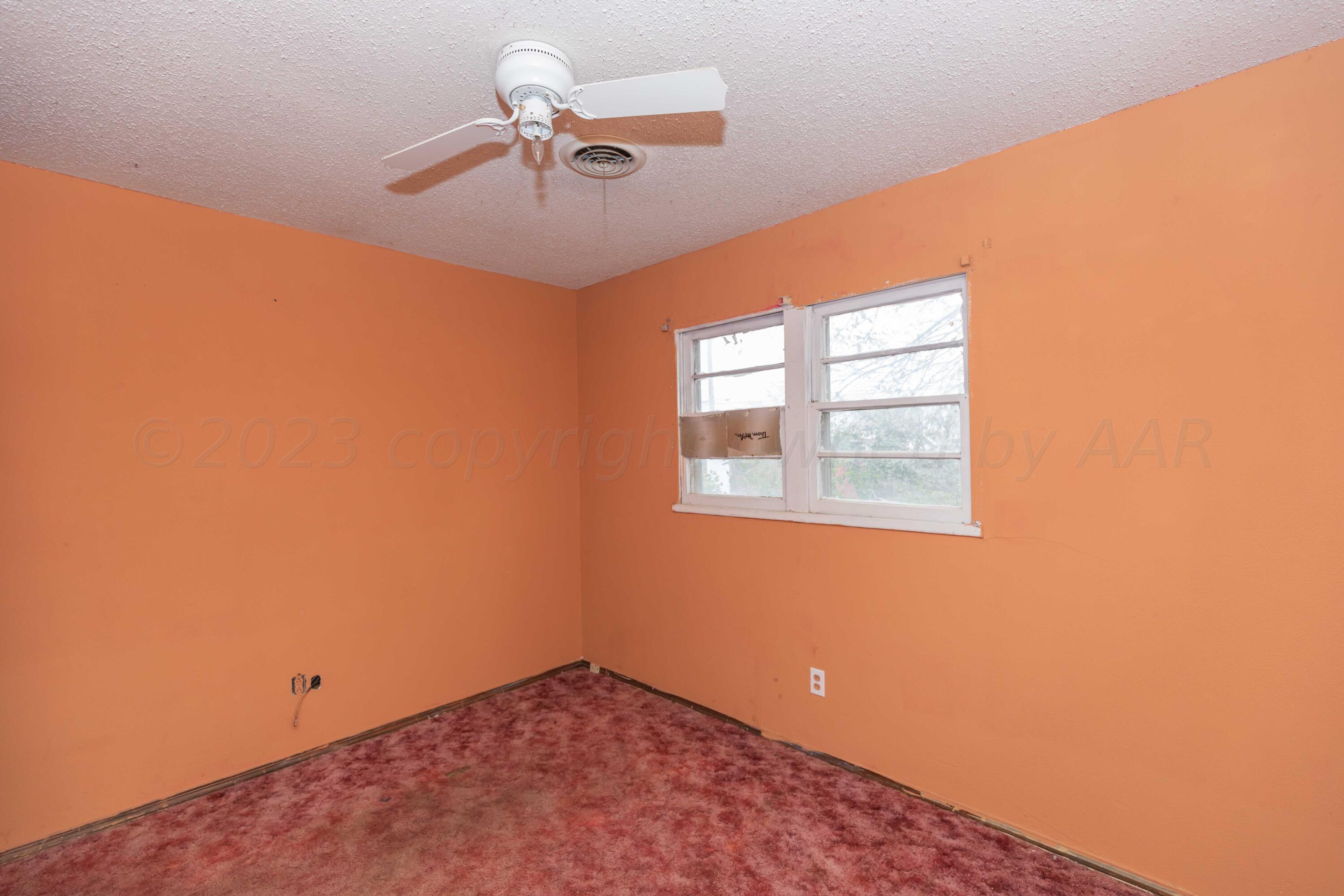 5127 Bowie Street Amarillo, TX 79110 - Photo 19 of 28 BEDROOM 2 VIEW 3