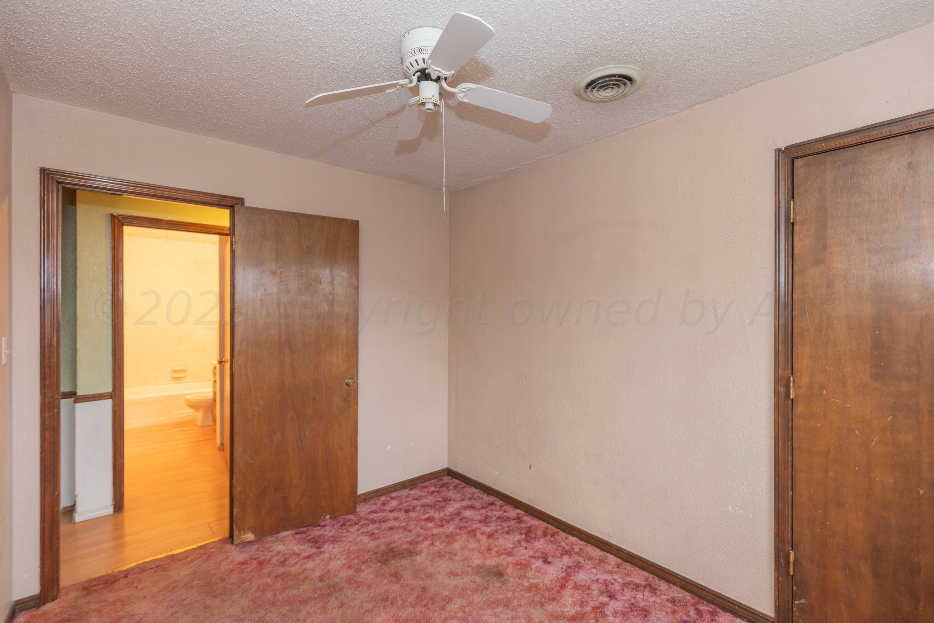 5127 Bowie Street Amarillo, TX 79110 - Photo 21 of 28 BEDROOM 3 VIEW 2