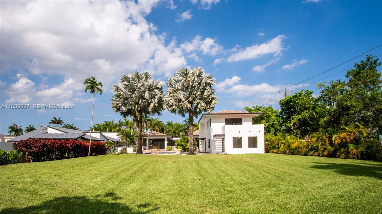4020 Southwest 129th Avenue Miami, FL 33175 - Photo 4 of 27 Photo 4