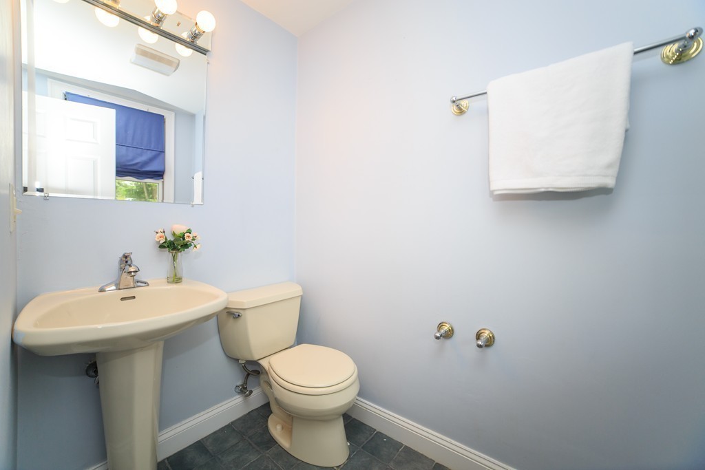 54 Beaconwood Road, Unit 2 Newton, MA 02461 - Photo 10 of 30 Gallery Image 10