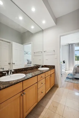 $3,700 | 821 West Superior Street, Unit 3, Chicago, IL 60642