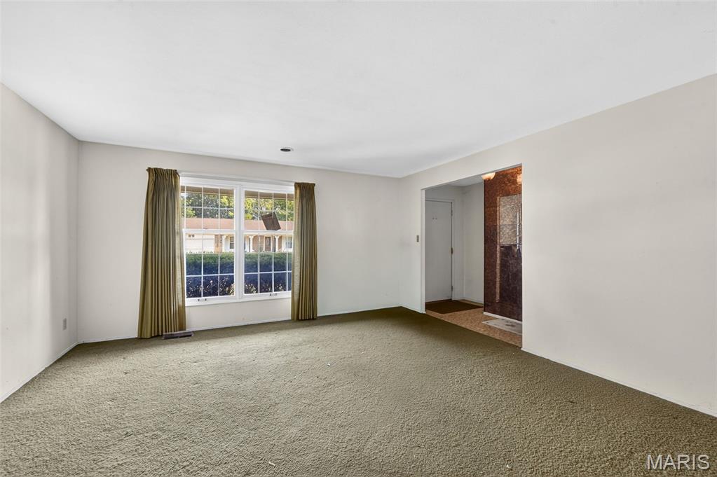 2182 Rountree Drive St. Louis, MO 63136 - Photo 11 of 30 Gallery Image 11