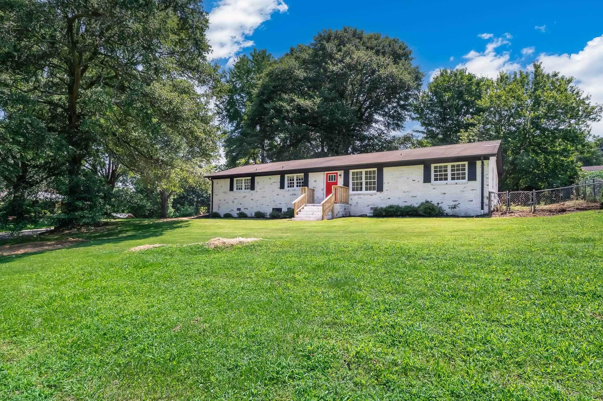 330 Johnson Avenue Inman, SC 29349 - Photo 2 of 31 Gallery Image 2