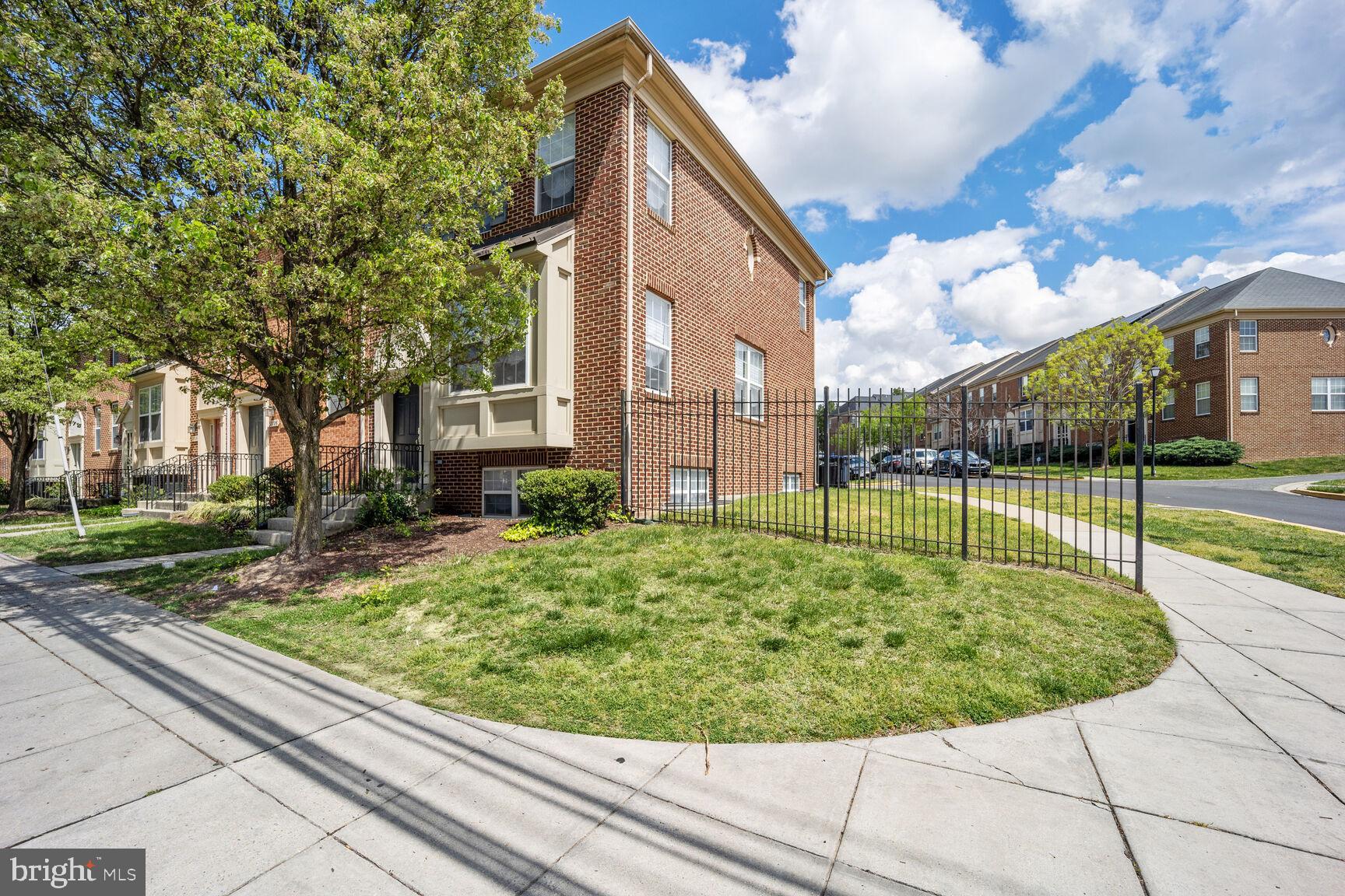 2728 Stanton Road Southeast Washington, DC 20020 - Photo 3 of 56 Gallery Image 3