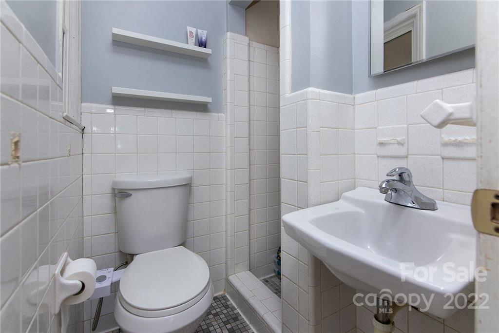 3124 Sunset Road Charlotte, NC 28216 - Photo 14 of 29 Gallery Image 14