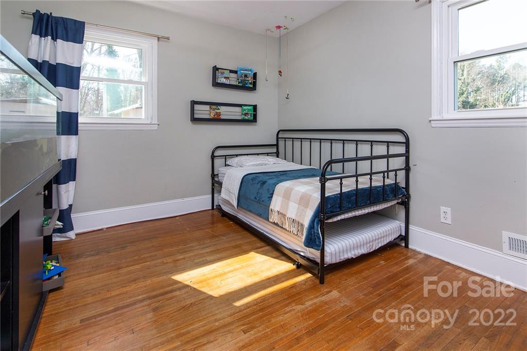3124 Sunset Road Charlotte, NC 28216 - Photo 15 of 29 Gallery Image 15