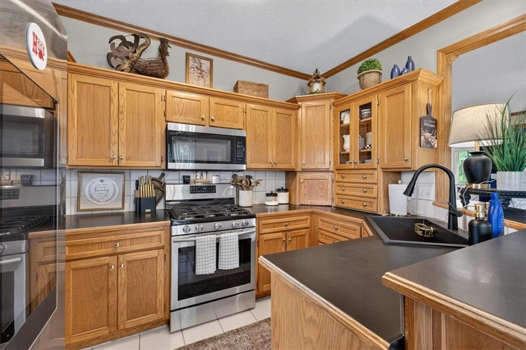 410 East Neil Chiles Road Buckner, MO 64016 - Photo 14 of 45 Gallery Image 14