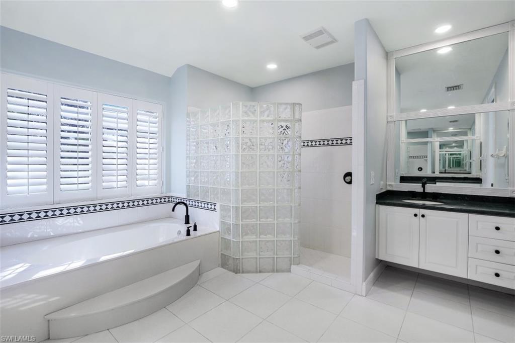 188 Price Street Naples, FL 34113 - Photo 14 of 33 Gallery Image 14