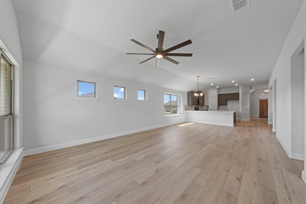 2452 Acacia Road Cleburne, TX 76031 - Photo 12 of 29 Gallery Image 12