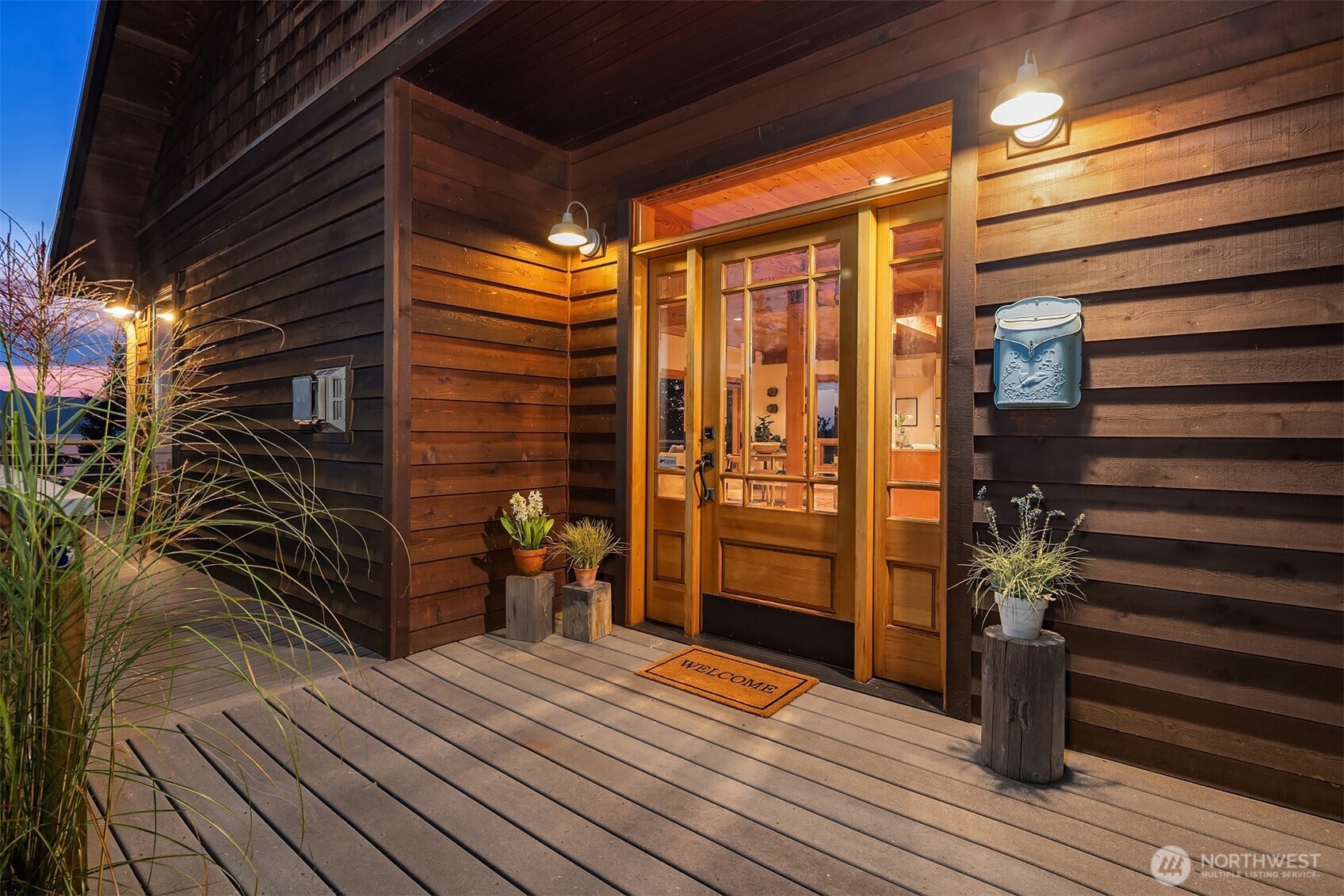 1002 Chuckanut Drive Bellingham, WA 98229 - Photo 3 of 40 a view of entryway with wooden floor
