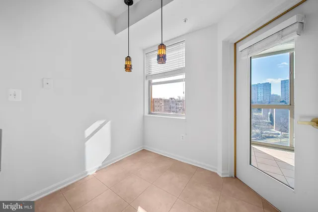 $395,000 | 19360 Magnolia Grove Square, Unit 412, Leesburg, VA 20176