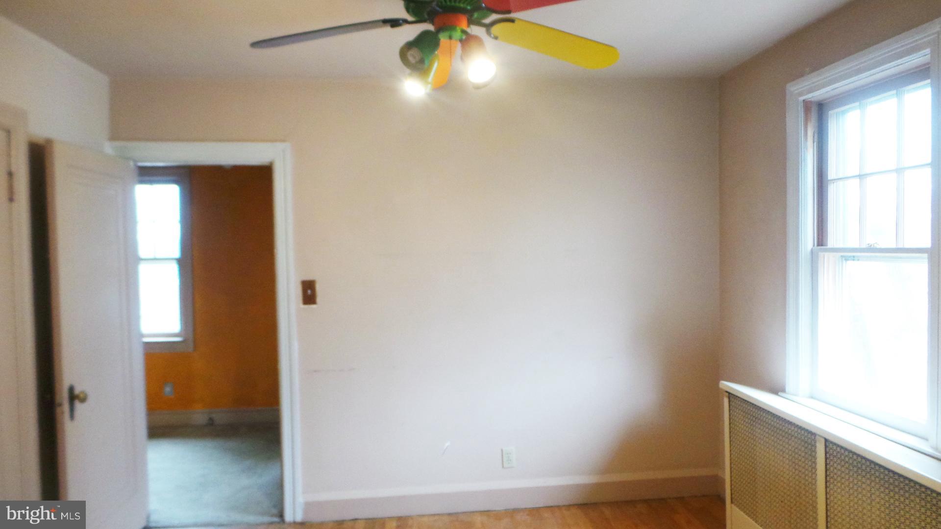 6210 Tramore Road Baltimore, MD 21214 - Photo 11 of 11 Bath
